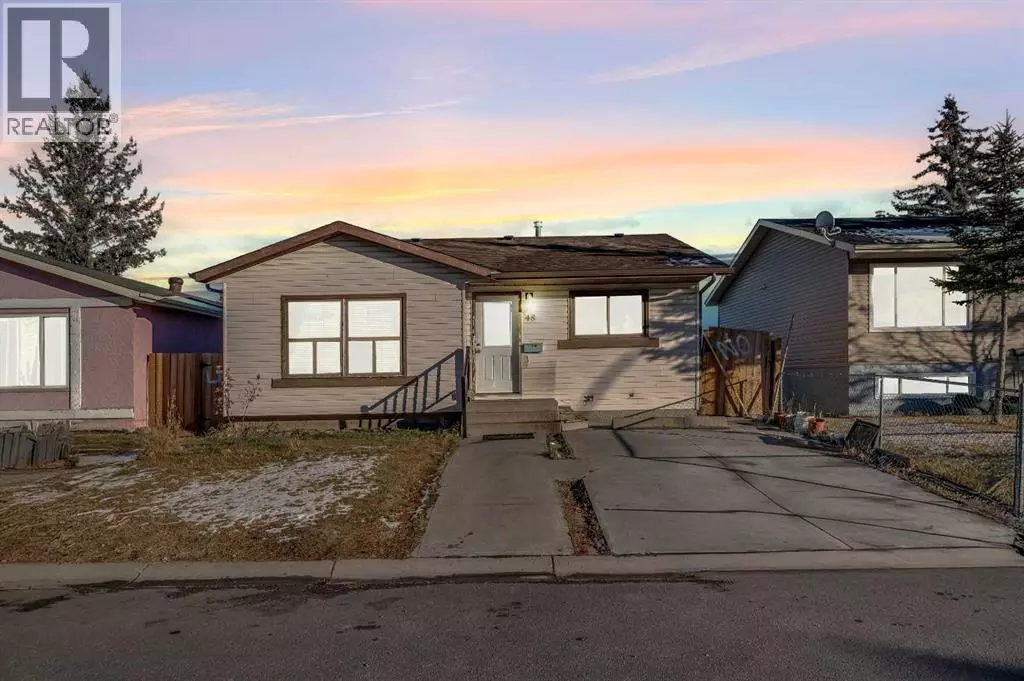 Calgary, AB T3J1V9,48 Faldale Close NE