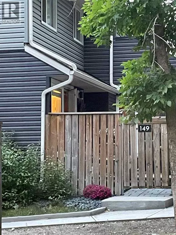 149, 66 Glamis Green SW, Calgary, AB T2E6V1