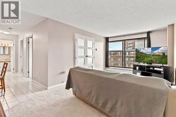 Calgary, AB T2R0H7,704, 718 12 Avenue SW