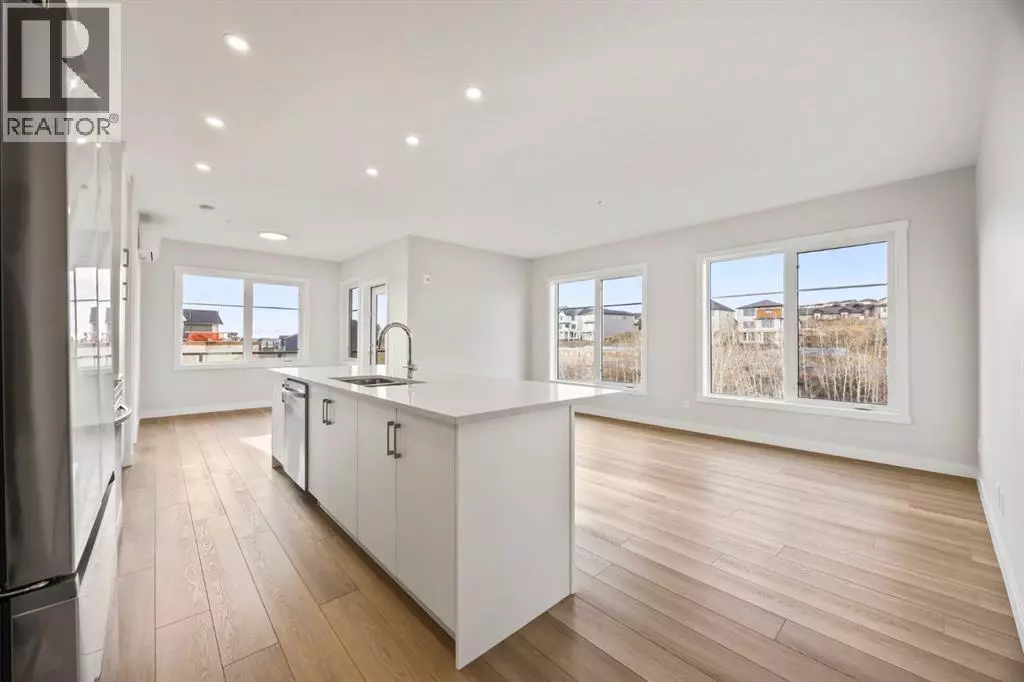 Calgary, AB T3H6H5,2202, 2117 81 Street SW