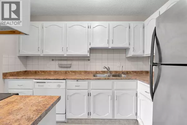 Calgary, AB T2V0M3,102, 611 67 Avenue SW