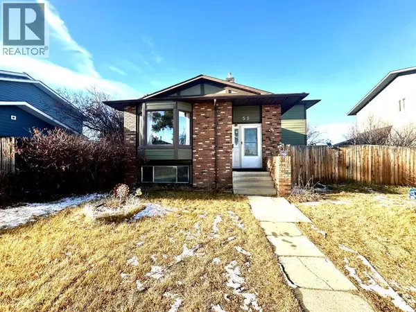 55 Bermuda Close NW, Calgary, AB T3K1G4