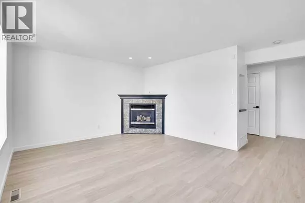 Calgary, AB T2Z0P7,30 new brighton Circle SE