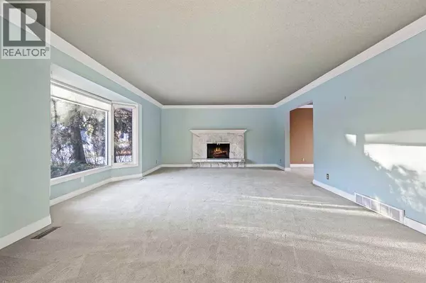 Calgary, AB T2V3N5,8907 Baylor Crescent SW