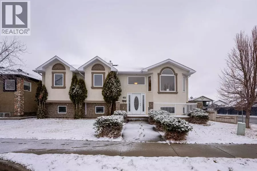 119 Grand River Boulevard W, Lethbridge, AB T1K2Y1