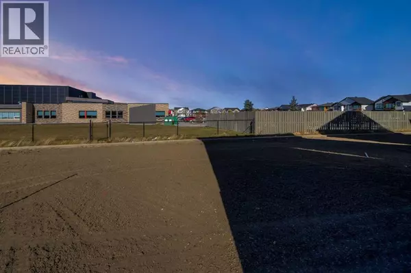 Lethbridge, AB T1K8J8,4517 31 Avenue S