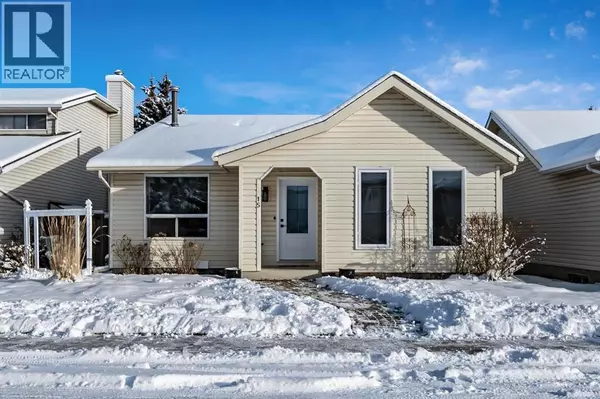 15 Woodford Crescent SW, Calgary, AB T2W4C5