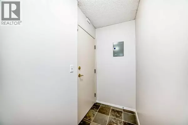 Calgary, AB T2R0P6,301, 235 15 Avenue SW