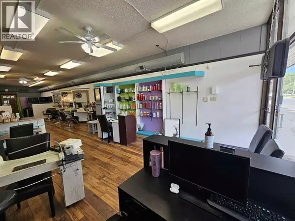 Lethbridge, AB T1H3H7,724 23 Street N