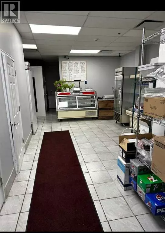 Calgary, AB T2X1N4,31, 240 Midpark Way SE