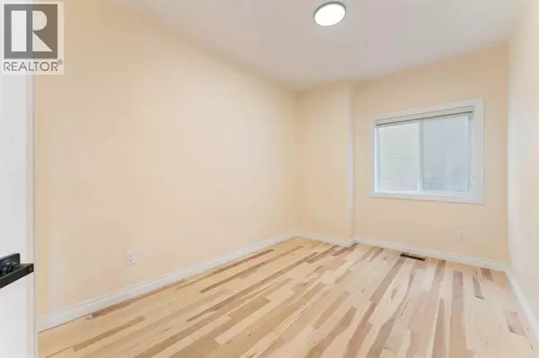 Calgary, AB T3R1R2,20 Sherwood Circle NW