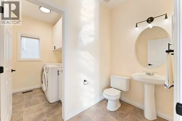 Calgary, AB T3R1R2,20 Sherwood Circle NW