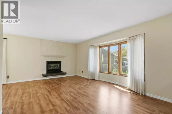 Calgary, AB T2J5V2,14804 Deer Run Drive SE