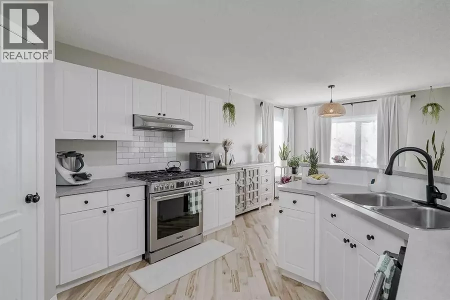 67 Silver Springs Way NW, Airdrie, AB T4B2G8