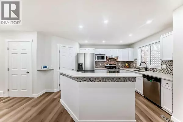 Calgary, AB T3K4Y6,170 Country Hills Heights