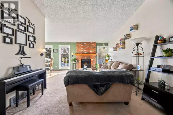 Calgary, AB T3K1L1,76 Bedford Circle NE