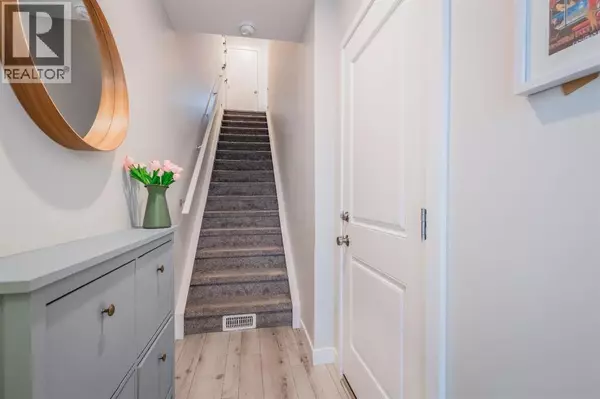 Calgary, AB T2C5V3,137 Les Jardins Park SE