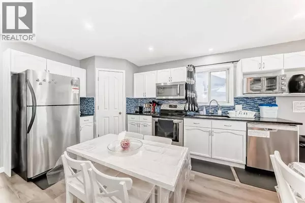 240 Applewood Drive SE, Calgary, AB T2A7S1