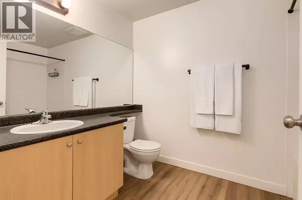 Calgary, AB T2R1S6,1615, 1053 10 Street SW