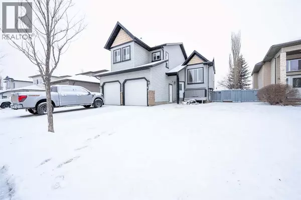 8905 Lakeland Drive, Grande Prairie, AB T8X1V9