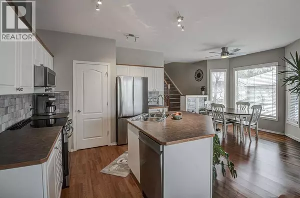 Calgary, AB T3A6H2,96 Hampstead Green NW