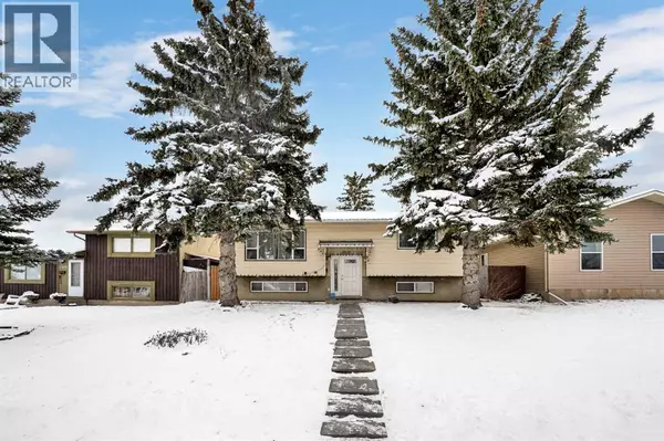 1059 Pinecliff Drive NE, Calgary, AB T1Y3W8
