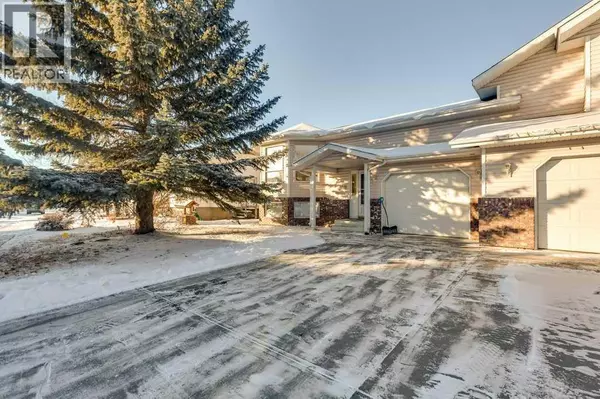 16 Lawrence Crescent, Red Deer, AB T4R2P2