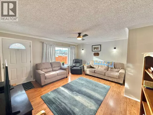 Hinton, AB T7V1P3,104 Laurel Square