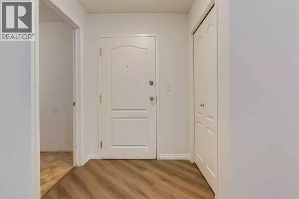 Calgary, AB T3H3K7,310, 30 Sierra Morena Mews SW