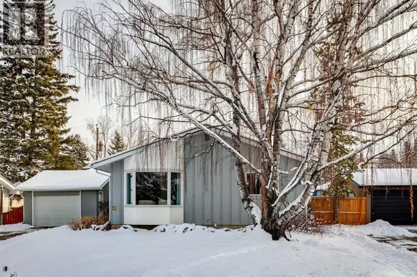 114 Hallbrook Drive SW, Calgary, AB T2V3H6