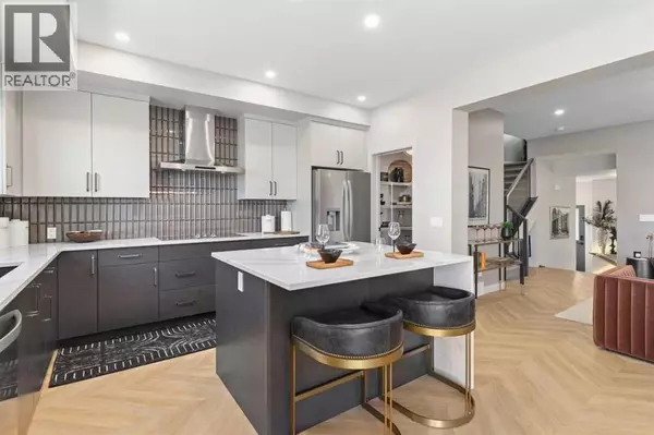 Calgary, AB T2X5W2,72 Creekstone Grove SW