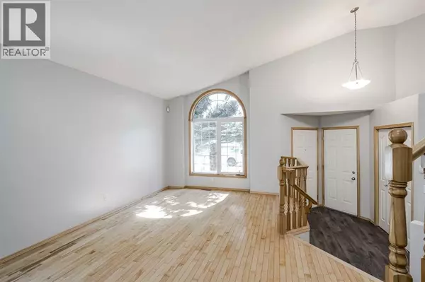 Calgary, AB T3K6C2,31 Panatella Drive NW