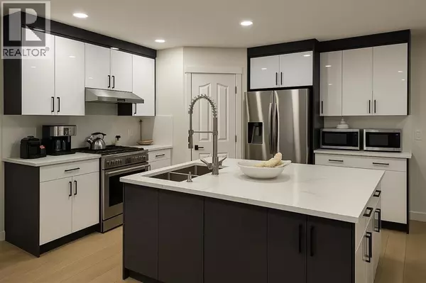 447 Tuscany Ridge Heights  NW, Calgary, AB T3L2W7