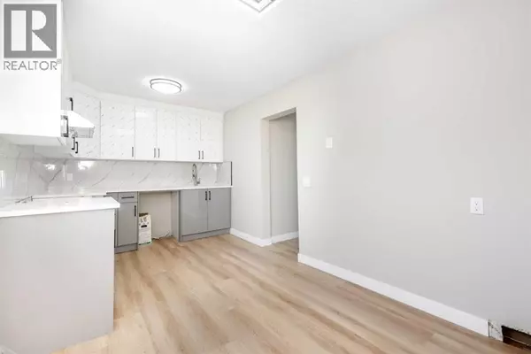 Calgary, AB T2C1E7,7616 27 Street SE