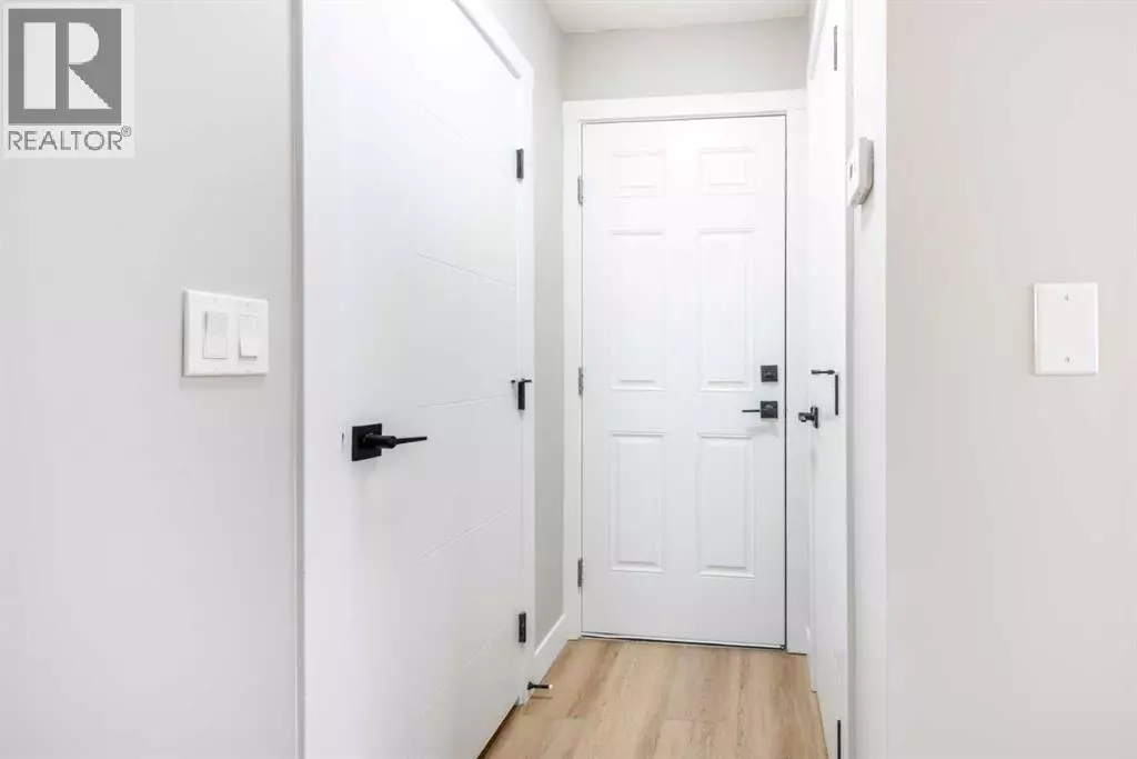 Calgary, AB T2C1E7,7620 27 Street SE