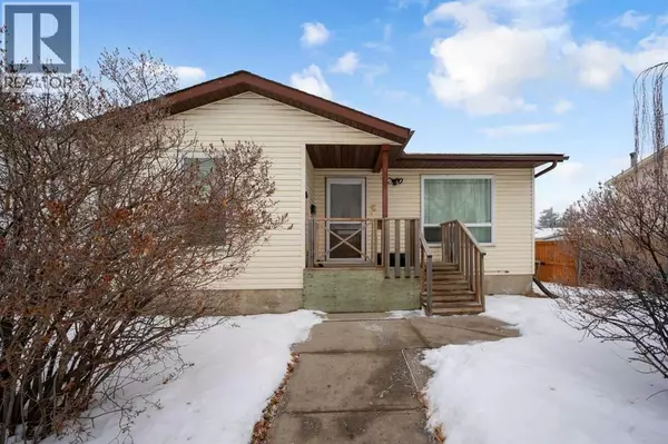 Calgary, AB T3J1P1,120 Castlebrook Rise NE