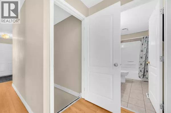 Calgary, AB T3J1P1,120 Castlebrook Rise NE