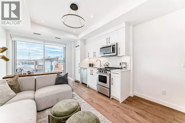 Calgary, AB T2N5G5,252, 110 18A Street NW