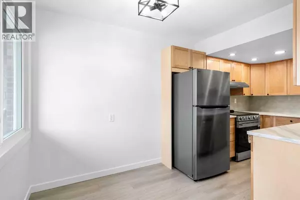 Calgary, AB T2K5S4,10, 1055 72 Avenue NW