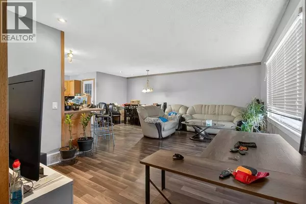 Calgary, AB T1Y1V3,6723 23 Avenue NE