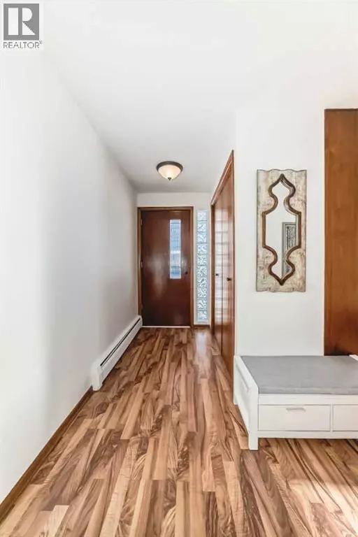 Three Hills, AB T0M2A0,207 6A Avenue