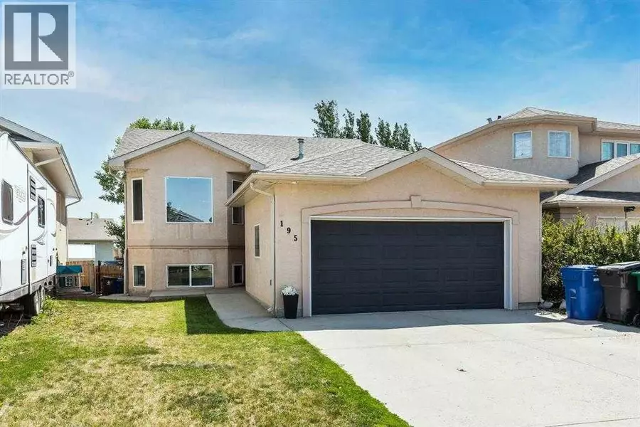 195 Cowichan Court W, Lethbridge, AB T1K7T7