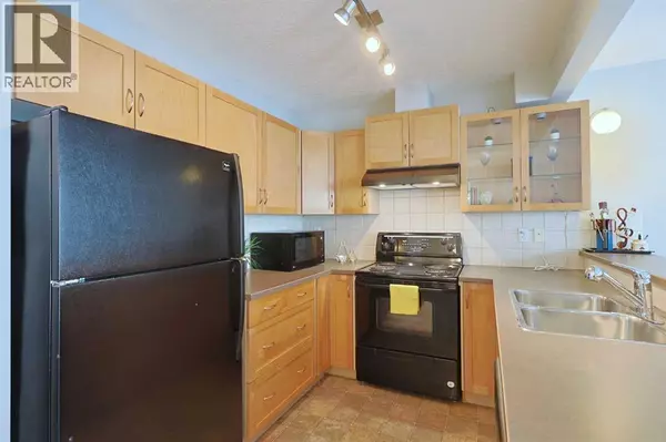 Calgary, AB T3K5X2,322 Country Village Cape NE