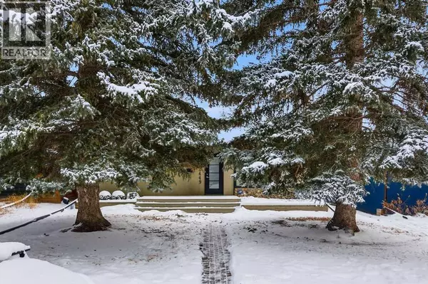 Calgary, AB T3E5X3,3449 Lane Crescent SW