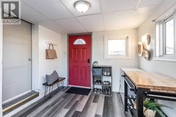 Medicine Hat, AB T1A8A3,96 Anson Avenue SW