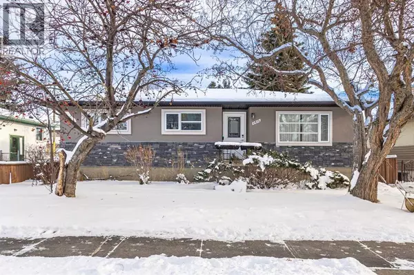 Calgary, AB T2M3Z3,2812 - 2816 24 Street NW