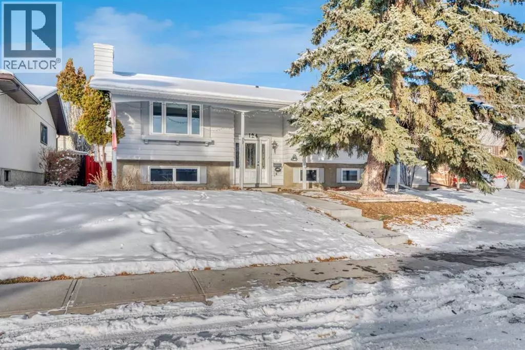 Calgary, AB T2J5T3,124 Deercrest Close SE