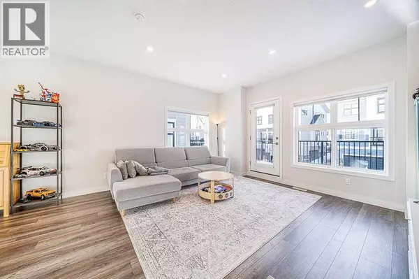 Calgary, AB T2C5V3,69 Les Jardins Park SE