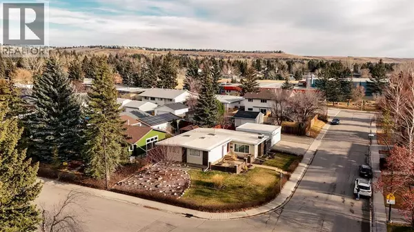 5602 Dalcastle Hill NW, Calgary, AB T3A2A3