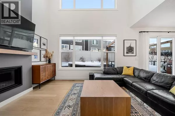 Calgary, AB T3H3V5,271 West Grove Point SW